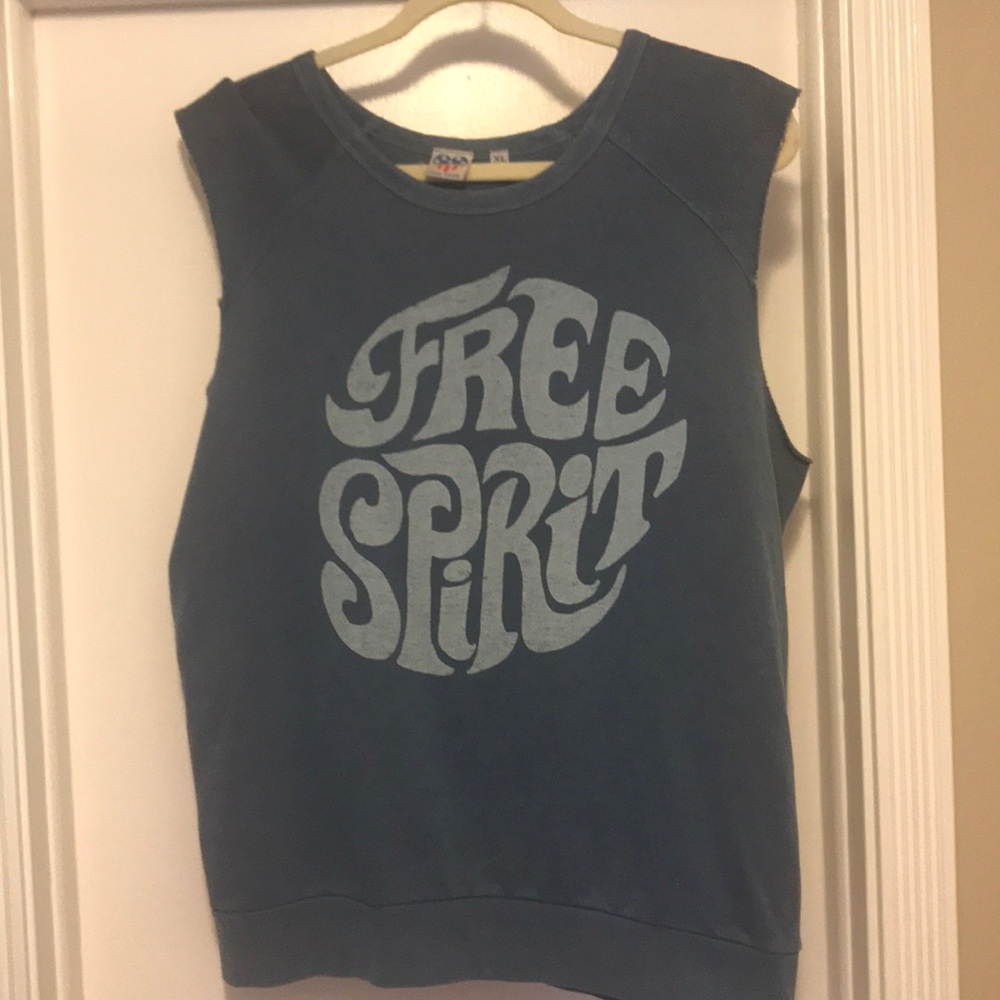 Sleeveless sweatshirt